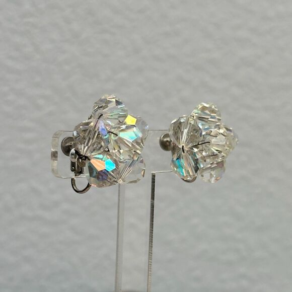 Vintage 1950's LAGUNA Sparkly AB Crystal Flower Cluster Screw Back Earrings 1" - Picture 9 of 12
